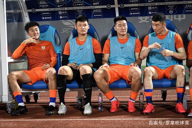 缺少主力核心，中国男篮险胜格鲁吉亚展现新人实力